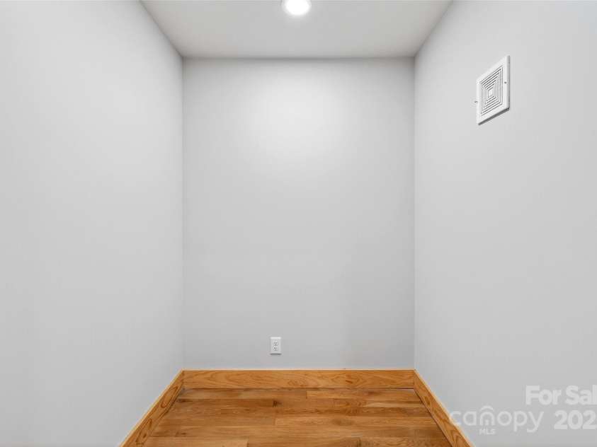 575 Croft Way, Bakersville, NC 28705.  MLS# CAR4313394, YatesRealty ID 386. 