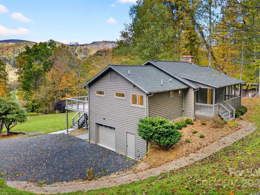 575 Croft Way, Bakersville, NC 28705.  MLS# CAR4313394, YatesRealty ID 386. 