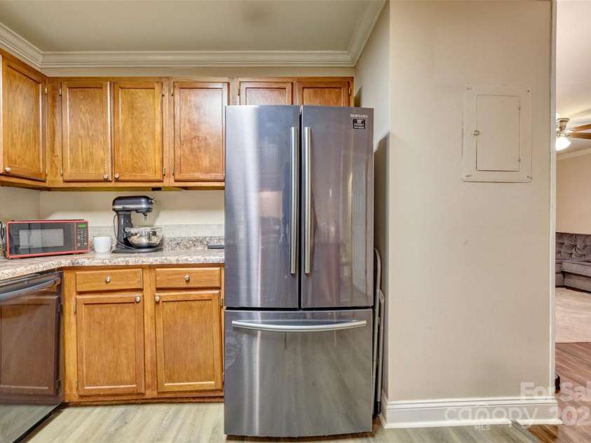 4130 Charlotte Highway, Lake Wylie, SC 29710.  MLS# CAR4276375, YatesRealty ID 3860. Room for large refrigerator