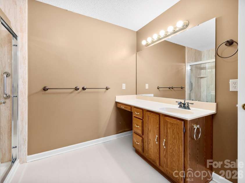 3404 Florham Place, Asheville, NC 28806.  MLS# CAR4399622, YatesRealty ID 38600. 