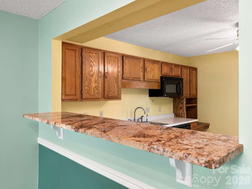 3404 Florham Place, Asheville, NC 28806.  MLS# CAR4399622, YatesRealty ID 38600. The Convenient Passthrough