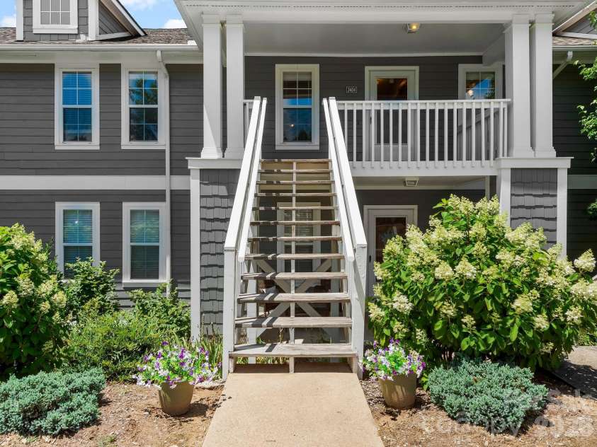 3404 Florham Place, Asheville, NC 28806.  MLS# CAR4399622, YatesRealty ID 38600. Welcome Home