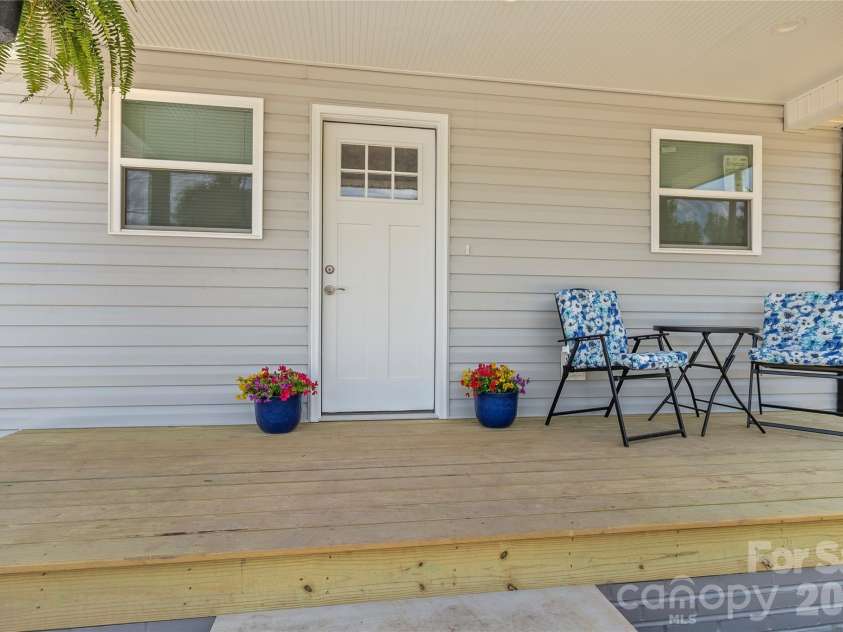 109 Poplar Street, Stanley, NC 28164.  MLS# CAR4403459, YatesRealty ID 38601. 