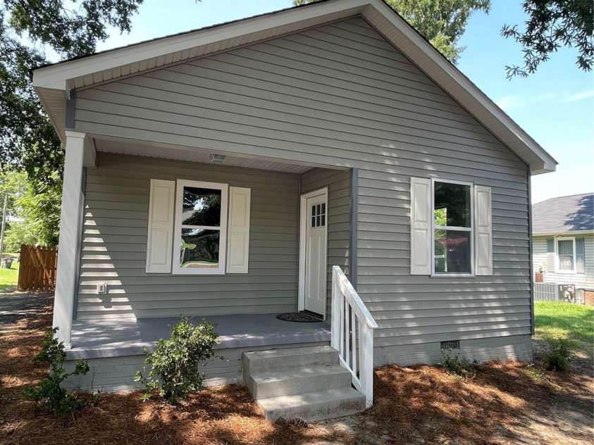 601 Round Street, Landis, NC 28088.  MLS# CAR4405456, YatesRealty ID 38602. 