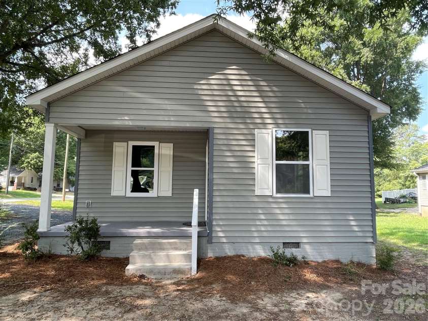 601 Round Street, Landis, NC 28088.  MLS# CAR4405456, YatesRealty ID 38602. 