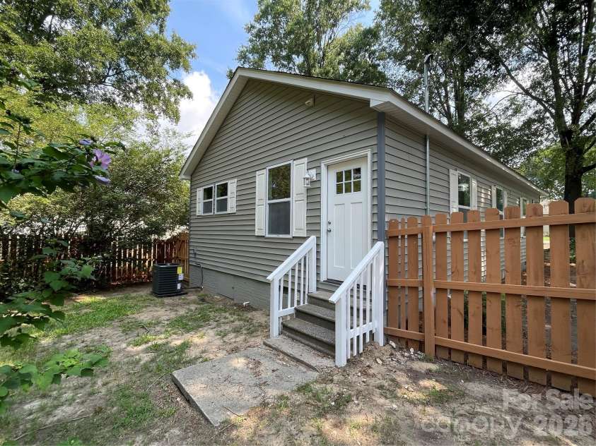 601 Round Street, Landis, NC 28088.  MLS# CAR4405456, YatesRealty ID 38602. 