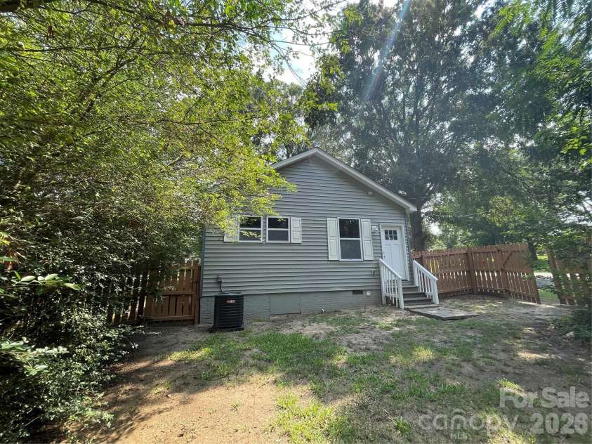 601 Round Street, Landis, NC 28088.  MLS# CAR4405456, YatesRealty ID 38602. 