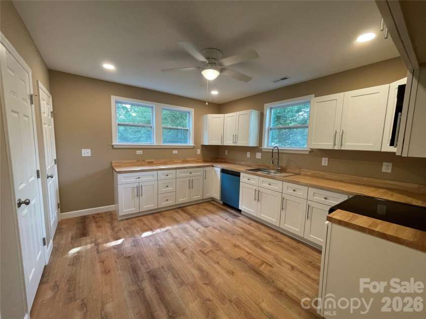 601 Round Street, Landis, NC 28088.  MLS# CAR4405456, YatesRealty ID 38602. Kitchen