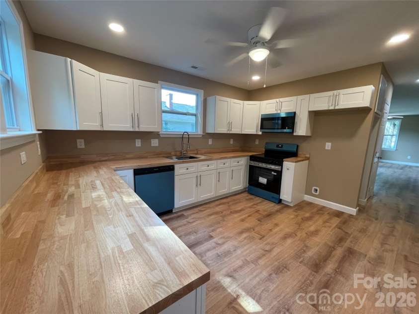601 Round Street, Landis, NC 28088.  MLS# CAR4405456, YatesRealty ID 38602. Kitchen