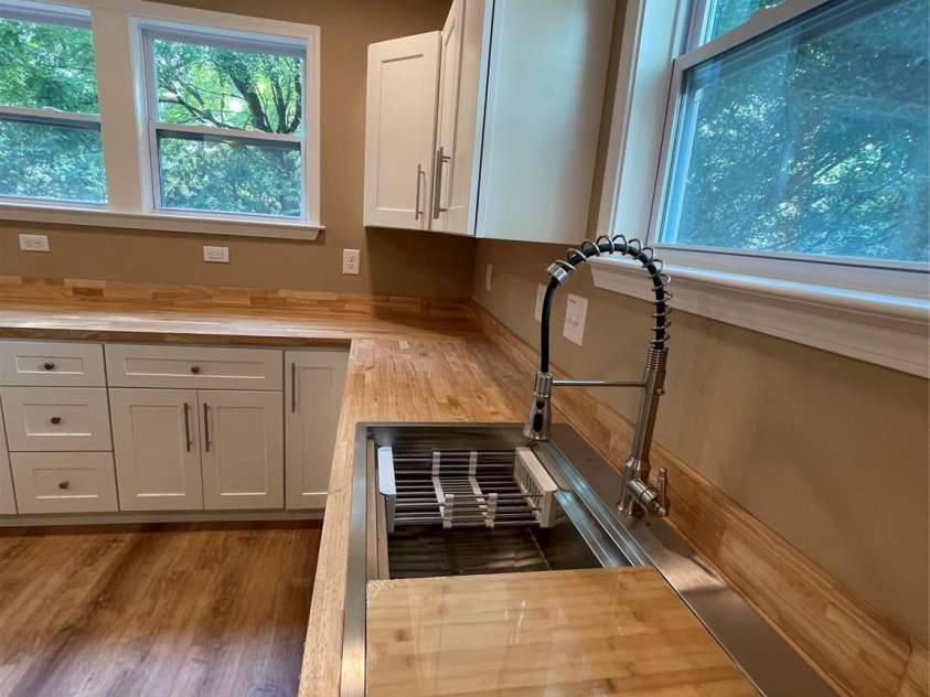 601 Round Street, Landis, NC 28088.  MLS# CAR4405456, YatesRealty ID 38602. Kitchen