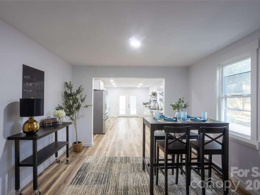 44 LR Smith Avenue, Hendersonville, NC 28791.  MLS# CAR4405575, YatesRealty ID 38603. 