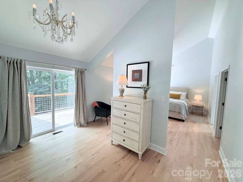 153 Skyview Circle, Asheville, NC 28804.  MLS# CAR4376088, YatesRealty ID 38604. 