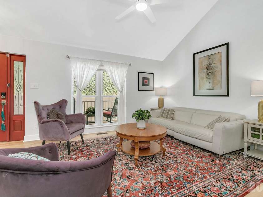 153 Skyview Circle, Asheville, NC 28804.  MLS# CAR4376088, YatesRealty ID 38604. 