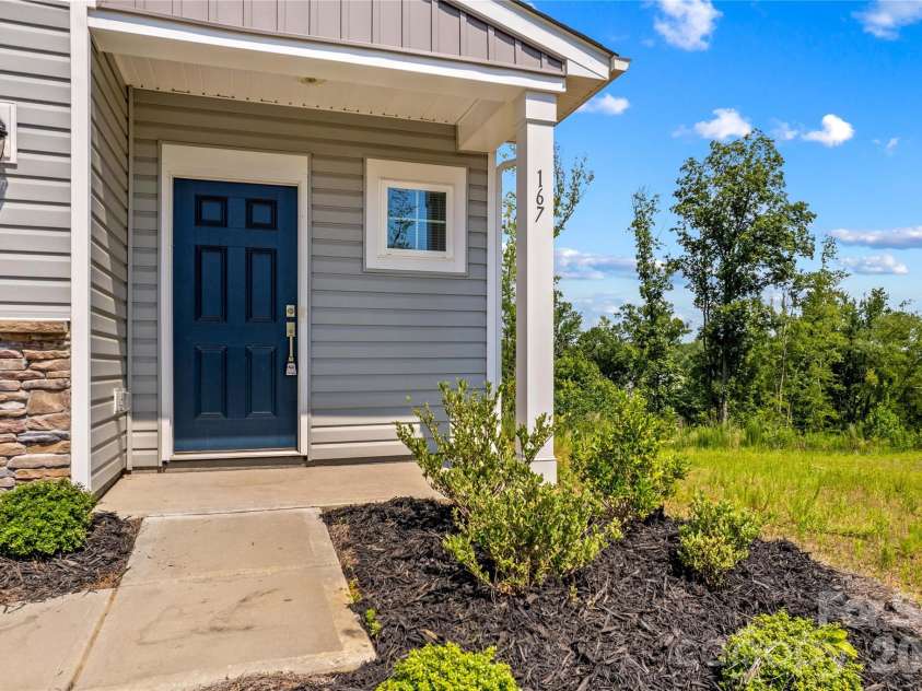 167 Hazelnut Way, Statesville, NC 28625.  MLS# CAR4401719, YatesRealty ID 38606. 