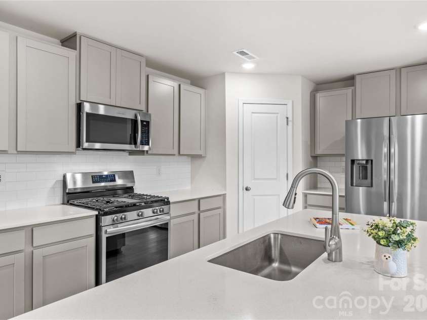 167 Hazelnut Way, Statesville, NC 28625.  MLS# CAR4401719, YatesRealty ID 38606. 