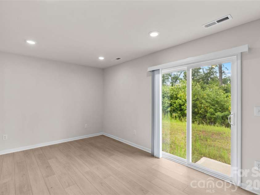 167 Hazelnut Way, Statesville, NC 28625.  MLS# CAR4401719, YatesRealty ID 38606. 