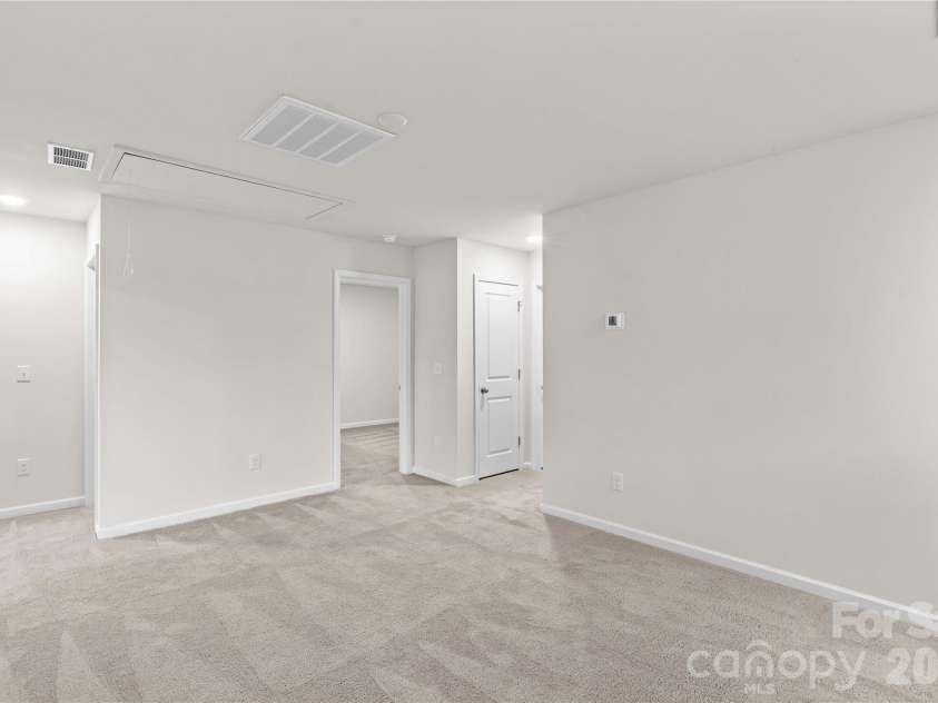 167 Hazelnut Way, Statesville, NC 28625.  MLS# CAR4401719, YatesRealty ID 38606. 