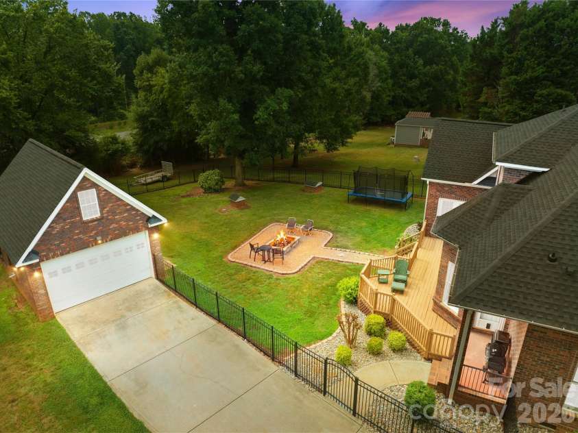 115 Gibbs Road, Mooresville, NC 28117.  MLS# CAR4403261, YatesRealty ID 38607. 