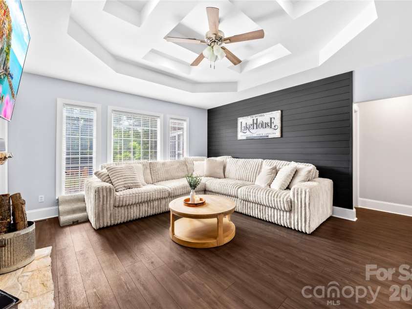 115 Gibbs Road, Mooresville, NC 28117.  MLS# CAR4403261, YatesRealty ID 38607. 