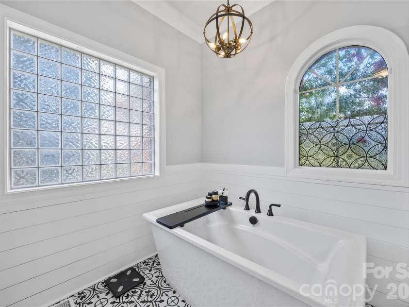 115 Gibbs Road, Mooresville, NC 28117.  MLS# CAR4403261, YatesRealty ID 38607. 