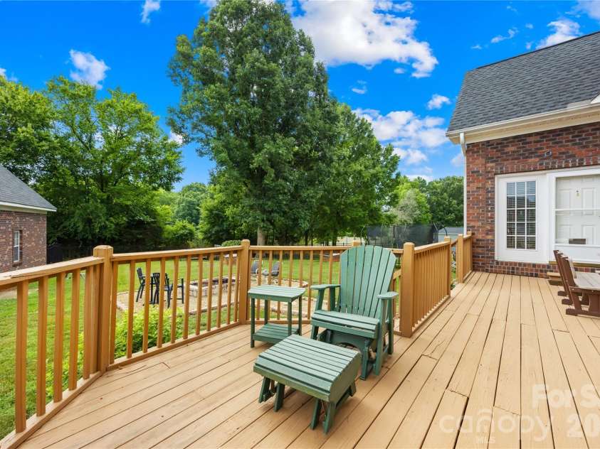 115 Gibbs Road, Mooresville, NC 28117.  MLS# CAR4403261, YatesRealty ID 38607. 