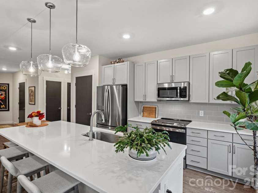 3630 Davidson Street, Charlotte, NC 28205.  MLS# CAR4356911, YatesRealty ID 3861. 