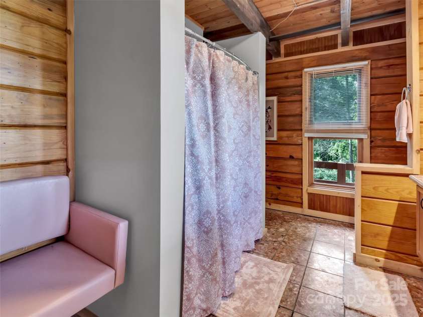 770 Shelton Cove Road, Waynesville, NC 28785.  MLS# CAR4240976, YatesRealty ID 3861. 