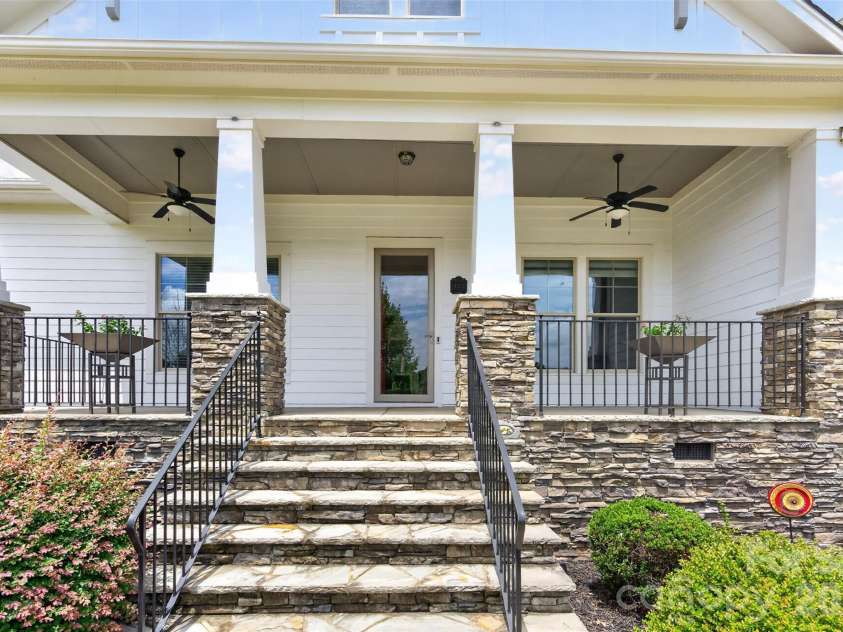 1133 Wessington Manor Lane, Fort Mill, SC 29715.  MLS# CAR4404569, YatesRealty ID 38610. 