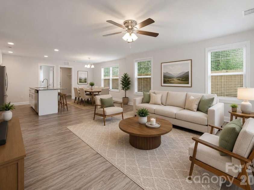 4221 End Street, Charlotte, NC 28208.  MLS# CAR4405194, YatesRealty ID 38611. 