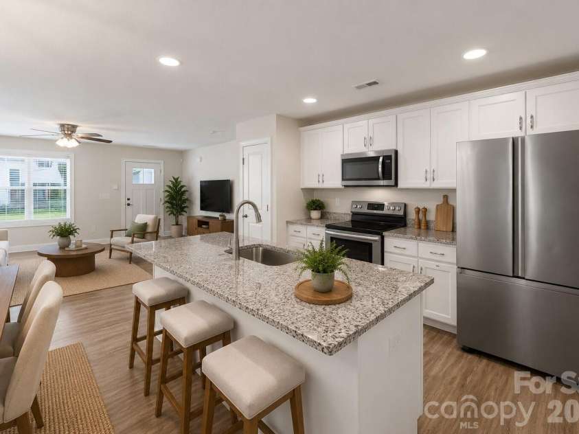 4221 End Street, Charlotte, NC 28208.  MLS# CAR4405194, YatesRealty ID 38611. 