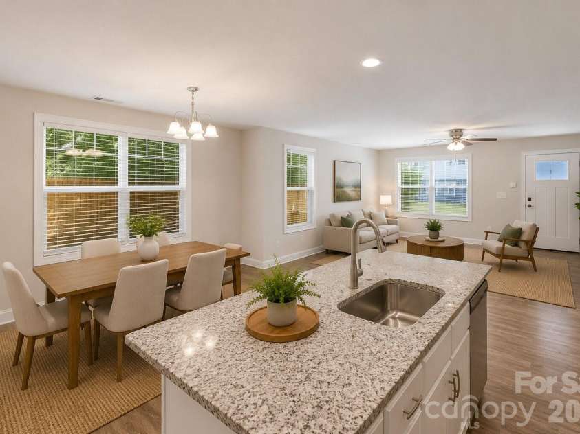 4221 End Street, Charlotte, NC 28208.  MLS# CAR4405194, YatesRealty ID 38611. 