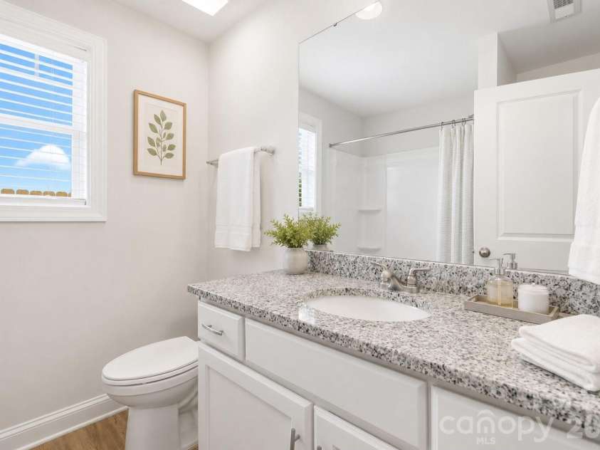 4221 End Street, Charlotte, NC 28208.  MLS# CAR4405194, YatesRealty ID 38611. 