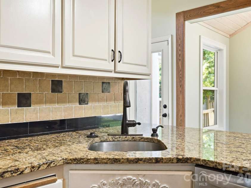7050 Mariners Court, Fort Mill, SC 29708.  MLS# CAR4399728, YatesRealty ID 38613. 
