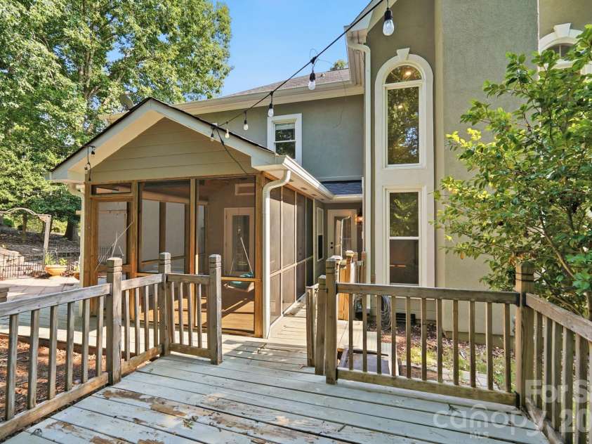 7050 Mariners Court, Fort Mill, SC 29708.  MLS# CAR4399728, YatesRealty ID 38613. 