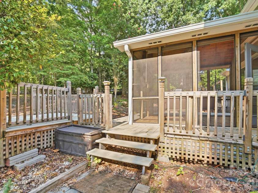 7050 Mariners Court, Fort Mill, SC 29708.  MLS# CAR4399728, YatesRealty ID 38613. 