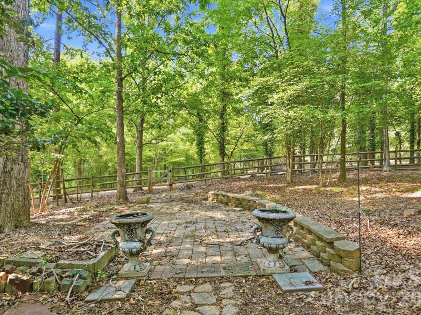 7050 Mariners Court, Fort Mill, SC 29708.  MLS# CAR4399728, YatesRealty ID 38613. 