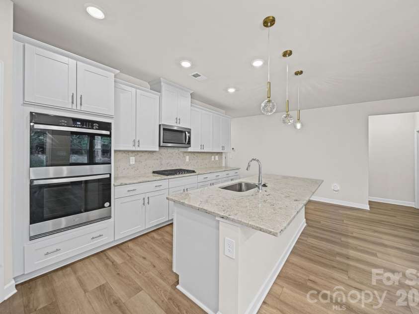 6220 Barcelona Way, Charlotte, NC 28214.  MLS# CAR4404198, YatesRealty ID 38615. 