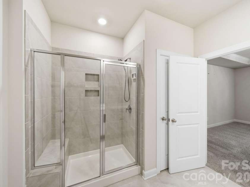 6220 Barcelona Way, Charlotte, NC 28214.  MLS# CAR4404198, YatesRealty ID 38615. 