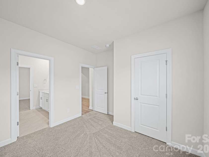 6220 Barcelona Way, Charlotte, NC 28214.  MLS# CAR4404198, YatesRealty ID 38615. 