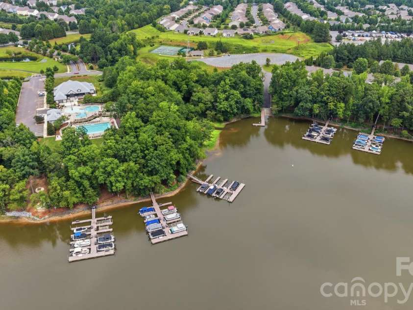6220 Barcelona Way, Charlotte, NC 28214.  MLS# CAR4404198, YatesRealty ID 38615. 