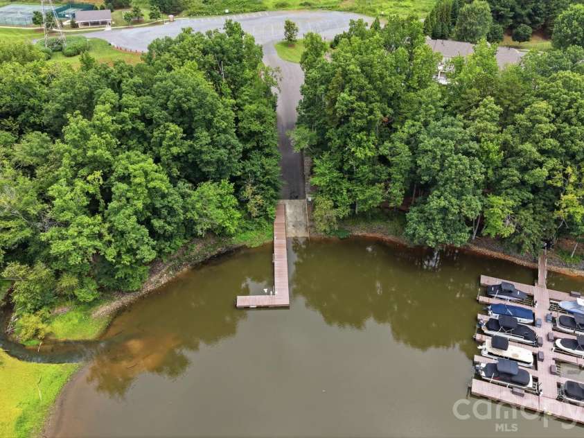6220 Barcelona Way, Charlotte, NC 28214.  MLS# CAR4404198, YatesRealty ID 38615. 