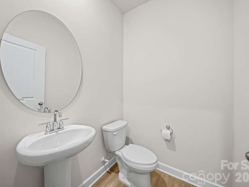 6220 Barcelona Way, Charlotte, NC 28214.  MLS# CAR4404198, YatesRealty ID 38615. Half bathroom
