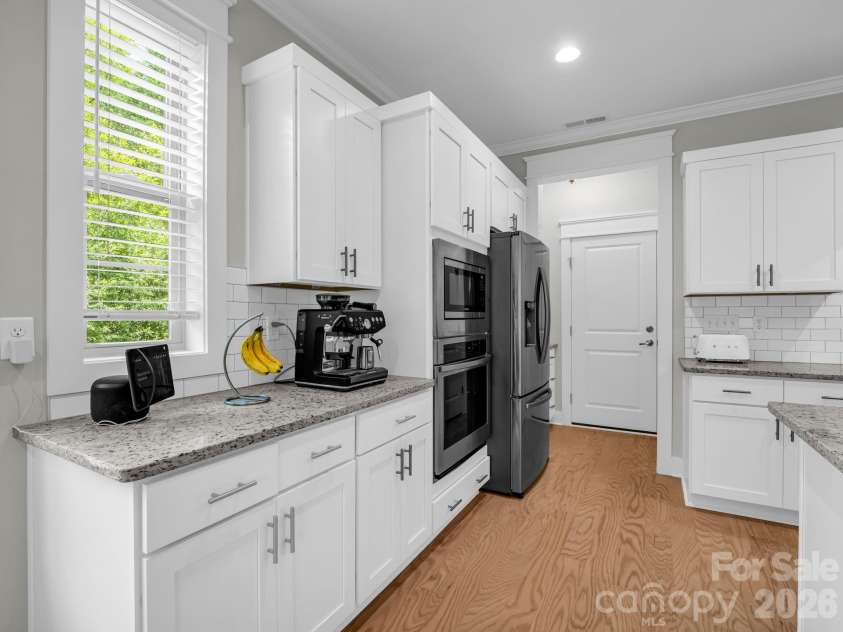 572 Sweet Birch Park Lane, Black Mountain, NC 28711.  MLS# CAR4396853, YatesRealty ID 38616. 