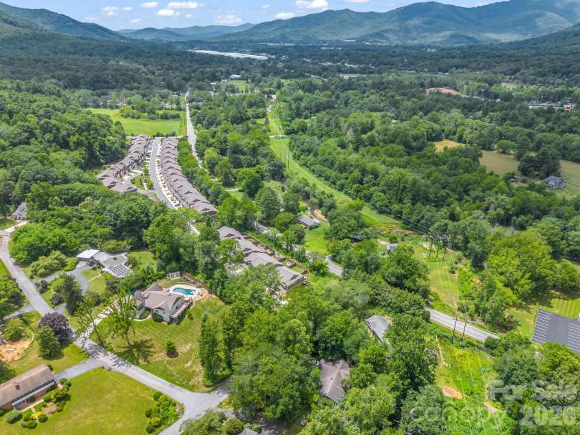 572 Sweet Birch Park Lane, Black Mountain, NC 28711.  MLS# CAR4396853, YatesRealty ID 38616. 