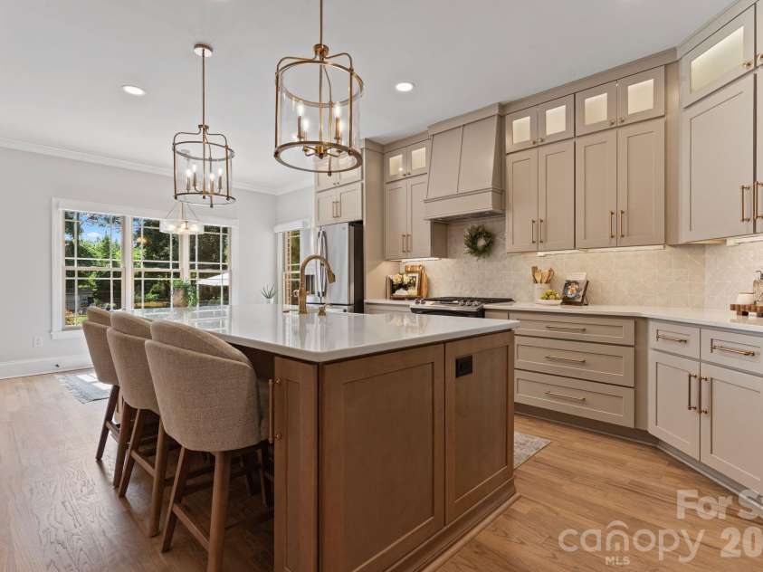 160 Riverchase Lane, Mooresville, NC 28115.  MLS# CAR4396791, YatesRealty ID 38617. Open-concept kitchen with abundant prep space and storage.