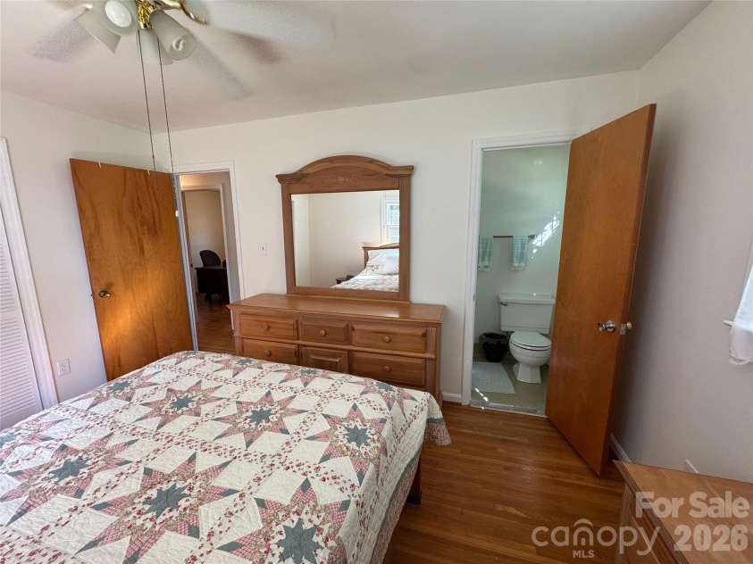 7644 Bramblewood Drive, Charlotte, NC 28217.  MLS# CAR4397950, YatesRealty ID 38618. 