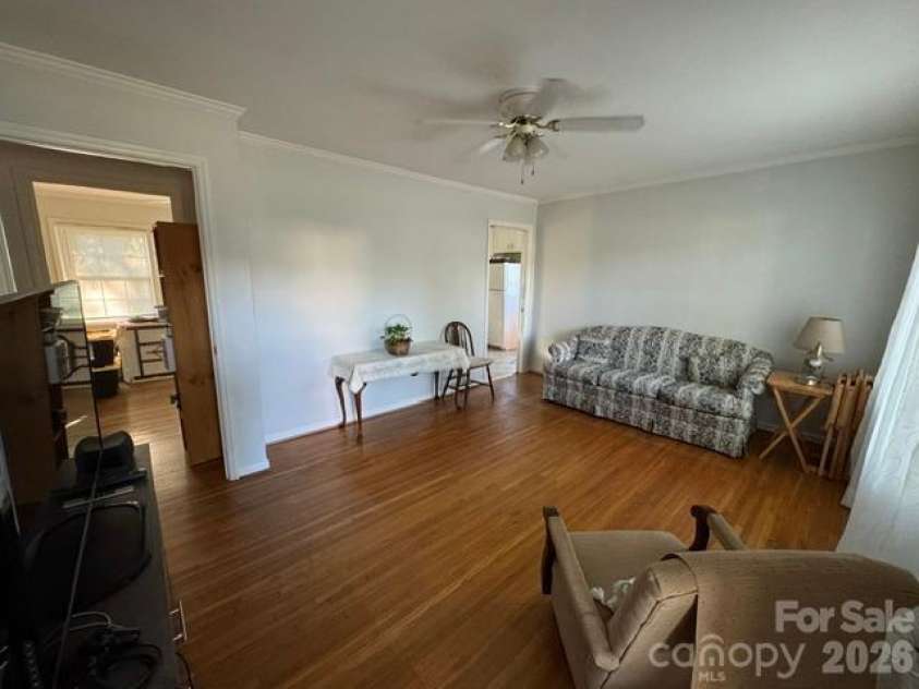 7644 Bramblewood Drive, Charlotte, NC 28217.  MLS# CAR4397950, YatesRealty ID 38618. 