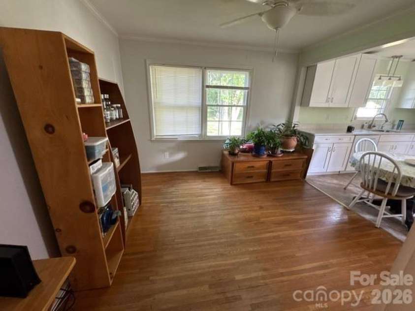 7644 Bramblewood Drive, Charlotte, NC 28217.  MLS# CAR4397950, YatesRealty ID 38618. 