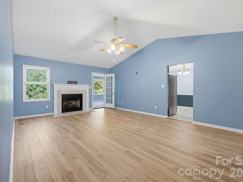 3842 Serenity Drive, Hickory, NC 28602.  MLS# CAR4384261, YatesRealty ID 38619. 