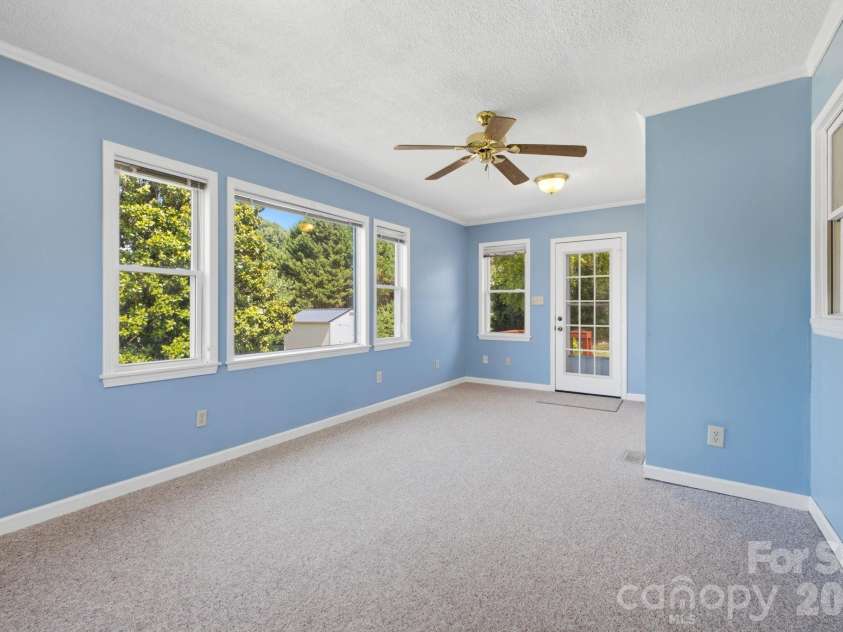 3842 Serenity Drive, Hickory, NC 28602.  MLS# CAR4384261, YatesRealty ID 38619. 